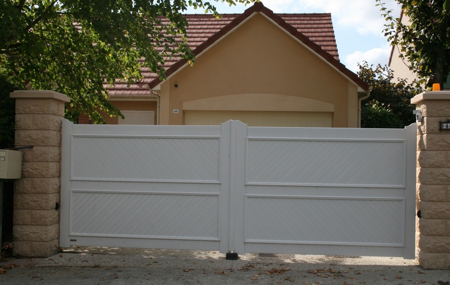 Nos mod&egrave;les de portails PVC &agrave;&nbsp;LANNION