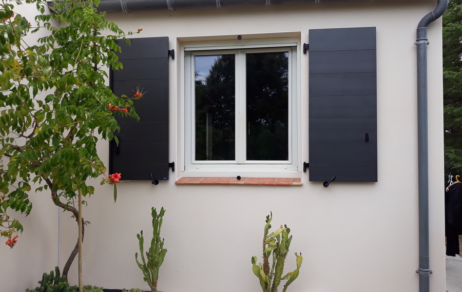 Volets battants &eacute;pur&eacute;s &agrave;&nbsp;LANNION