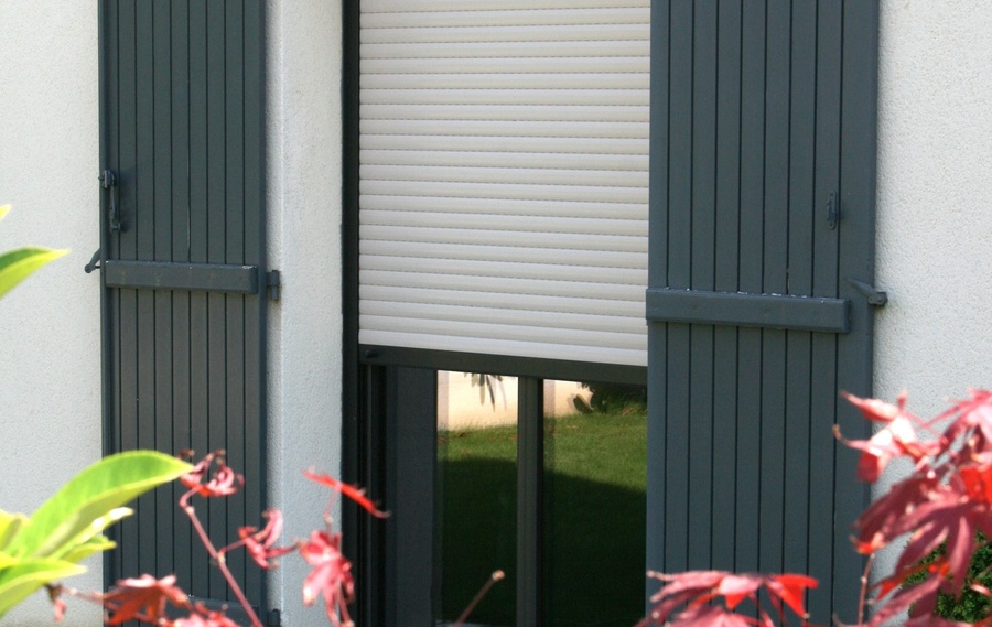 Volets battants roulants et occultants &agrave;&nbsp;LANNION