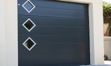 Portes de garage &agrave;&nbsp;SAINT QUAY PERROS